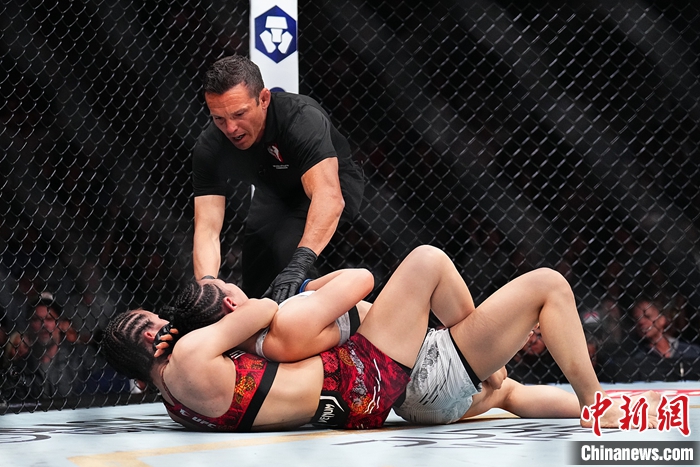 UFC史上首次中国德比落幕 张伟丽卫冕女子草量级