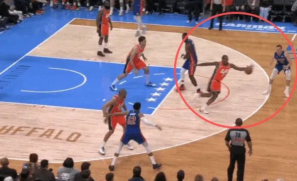 伦纳德长臂预判锁定抢断王争夺战