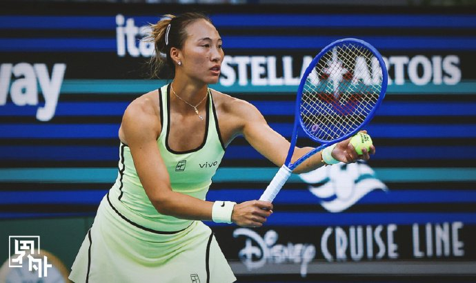 萨巴伦卡盛赞郑钦文正逐步回归巅峰状态