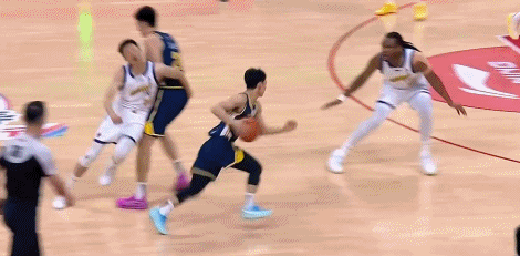 萨林杰伤退暴露广东外援轮换短板 广东男篮小外